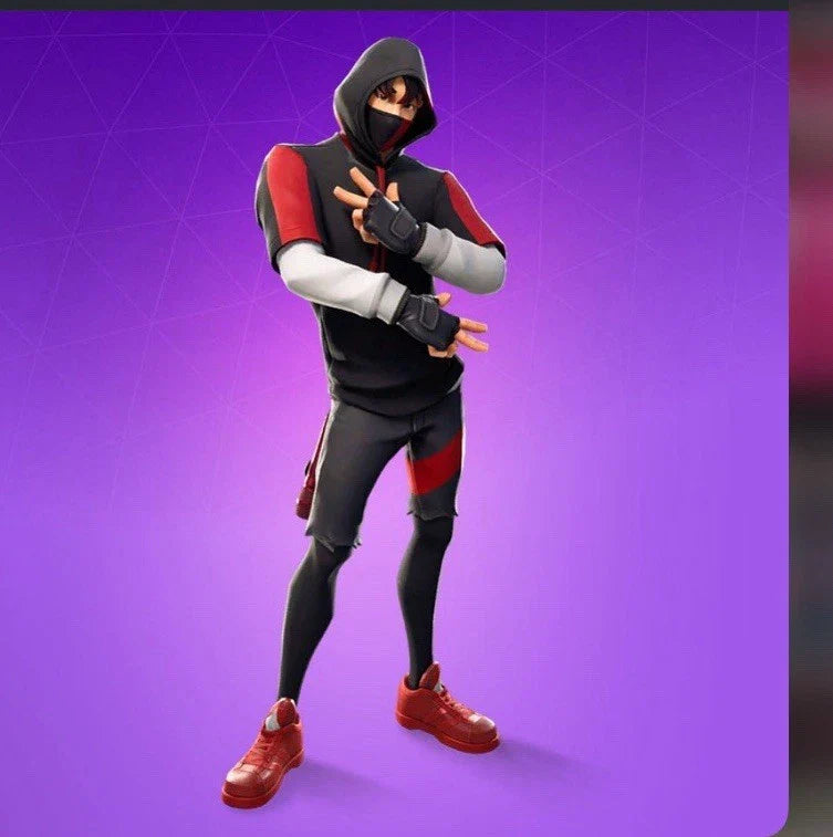 Random ikonik skin accounts