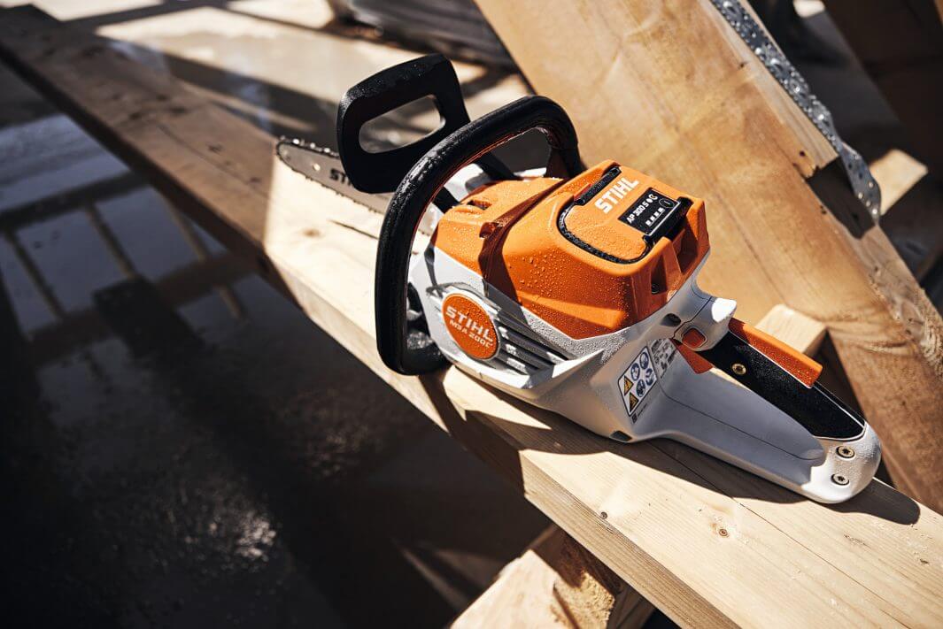 MSA 200 C-B Cordless Chainsaw 14"